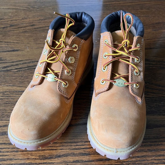 ⭐️NEW OUT OF BOX⭐️ Ladies TIMBERLAND Hiking Waterproof Boots ~ Size 7 - Picture 2 of 11